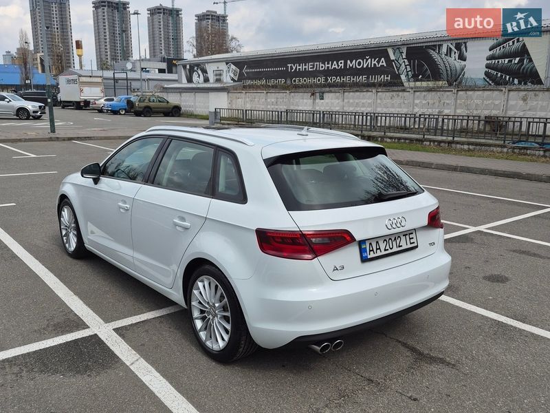 Хэтчбек Audi A3 2016 в Киеве
