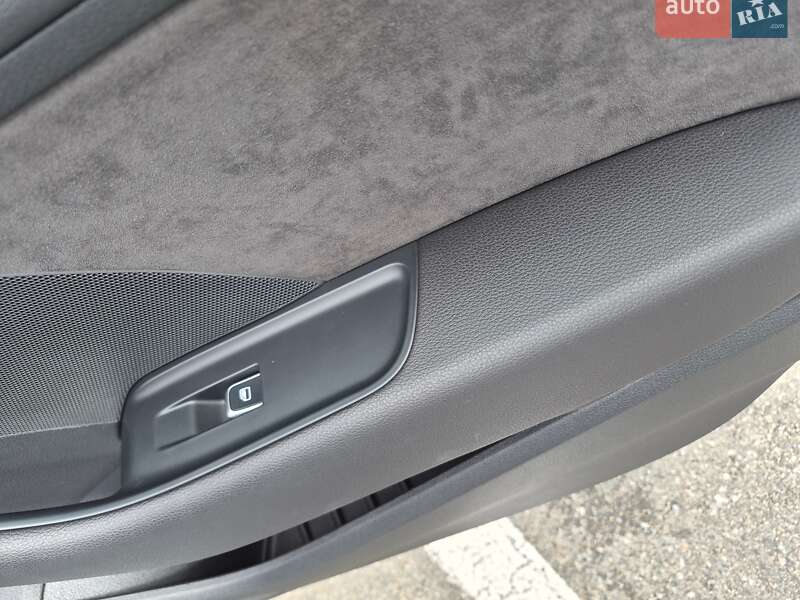 Хэтчбек Audi A3 2016 в Киеве