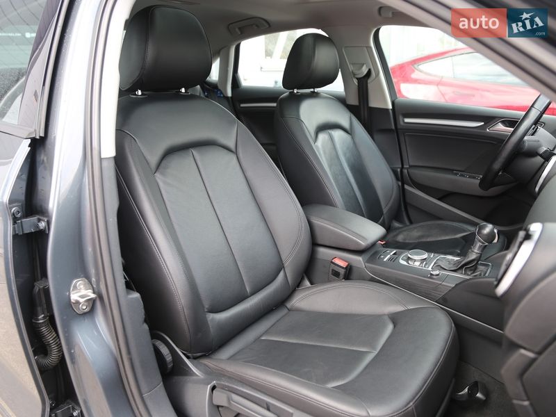 Седан Audi A3 2015 в Киеве