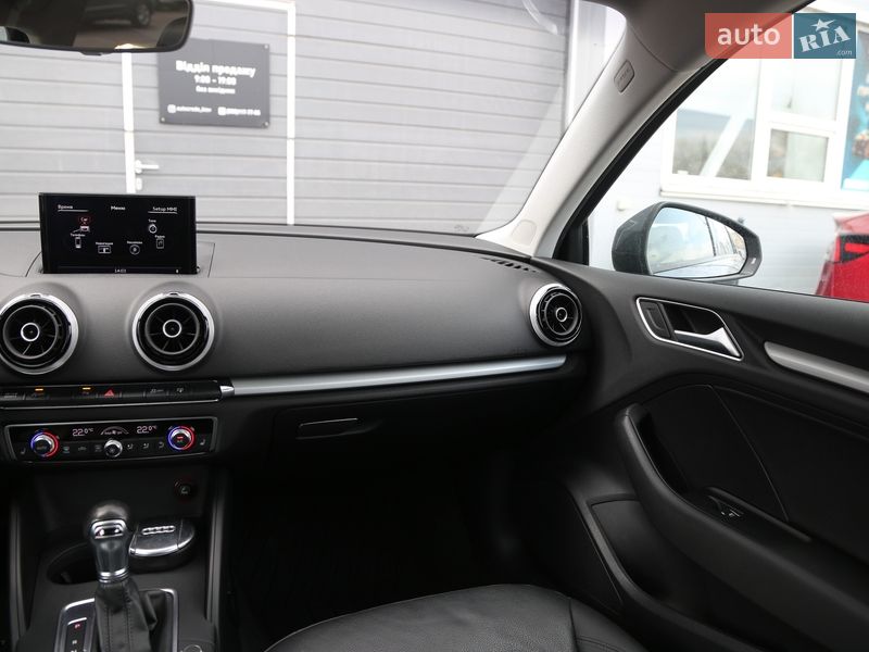 Седан Audi A3 2015 в Киеве