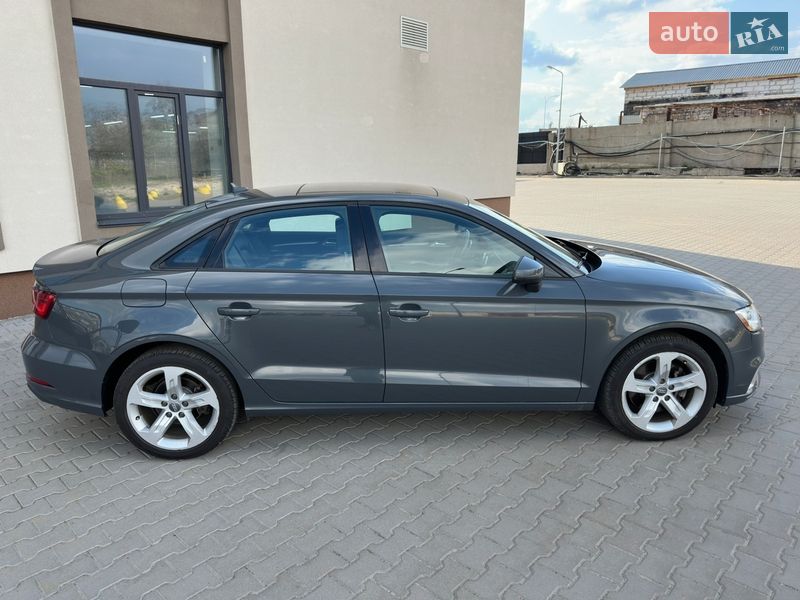 Седан Audi A3 2017 в Киеве