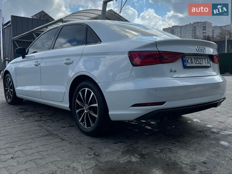 Седан Audi A3 2016 в Фастове