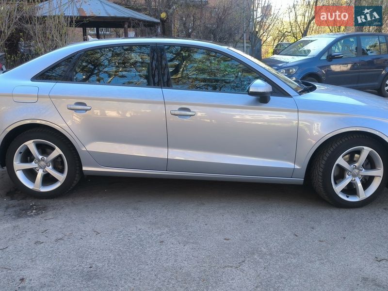 Седан Audi A3 2015 в Киеве