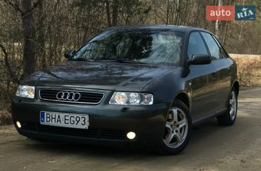 Хэтчбек Audi A3 2000 в Березному