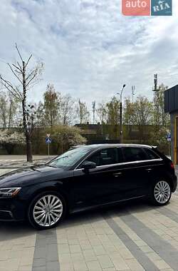 Хетчбек Audi A3 2016 в Луцьку