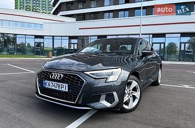 Седан Audi A3 2022 в Киеве