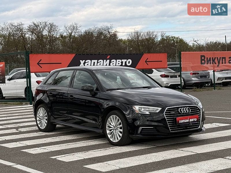 Хэтчбек Audi A3 2017 в Одессе