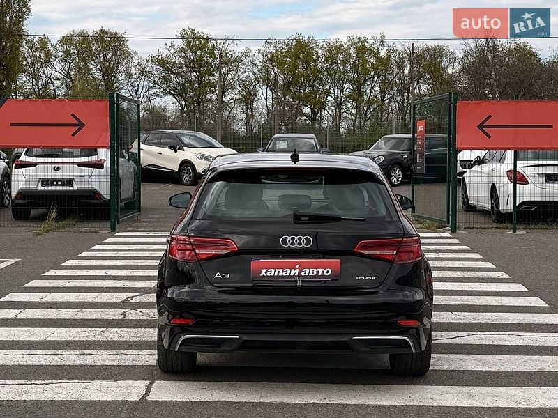 Хэтчбек Audi A3 2017 в Одессе