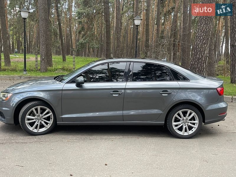 Седан Audi A3 2015 в Чернигове