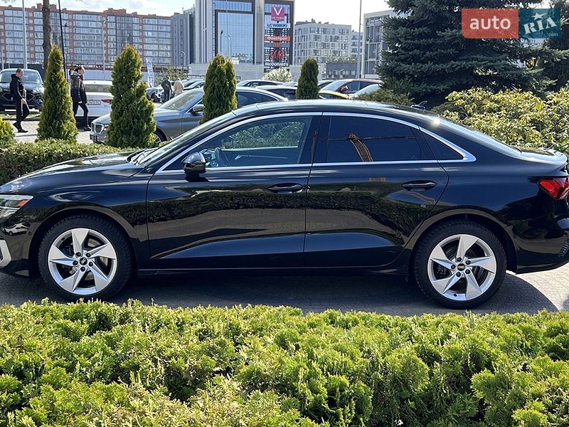 Седан Audi A3 2022 в Львові
