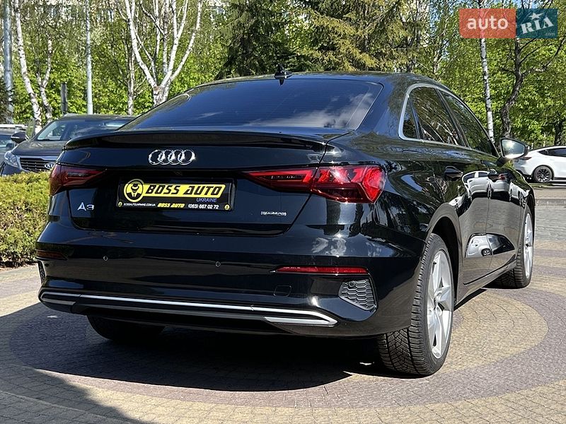 Седан Audi A3 2022 в Львові