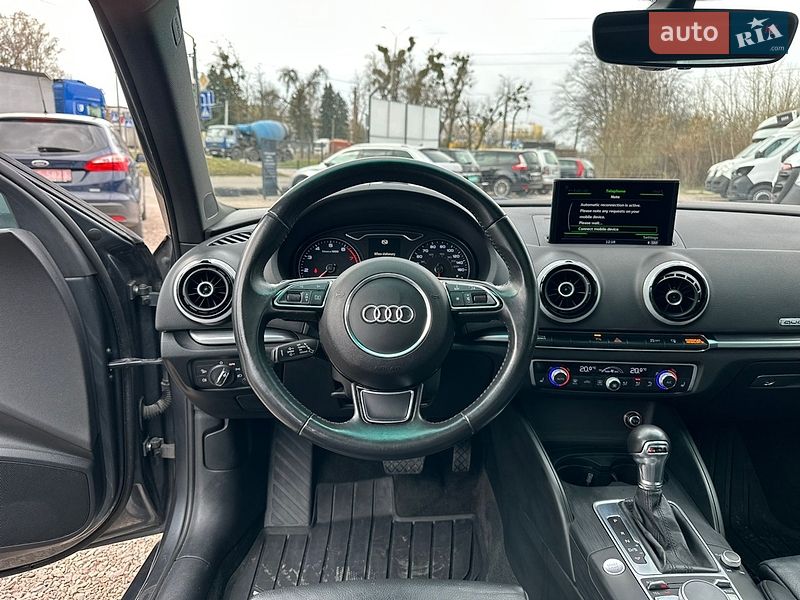 Седан Audi A3 2015 в Ровно