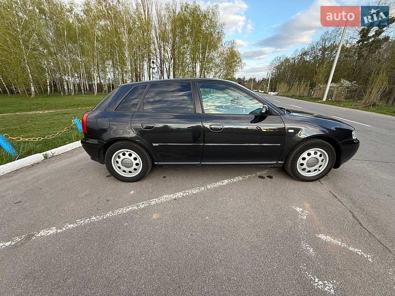 Хетчбек Audi A3 2002 в Ладижині