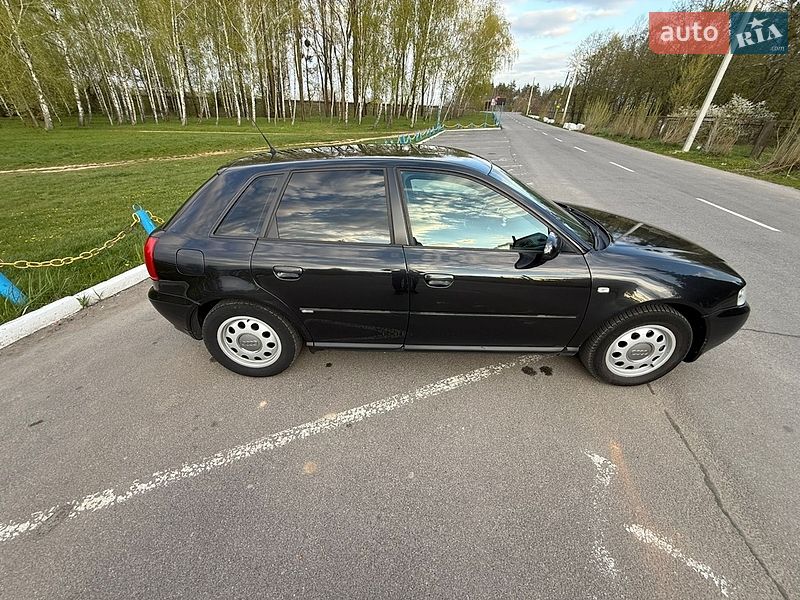 Хетчбек Audi A3 2002 в Ладижині