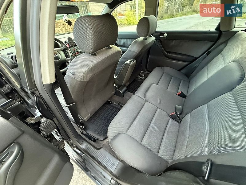 Хетчбек Audi A3 2002 в Ладижині