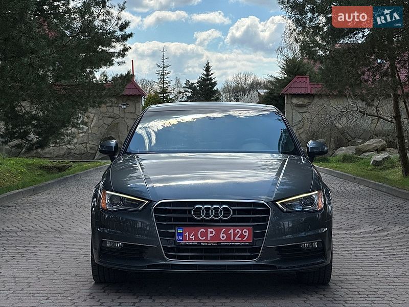 Седан Audi A3 2016 в Львові