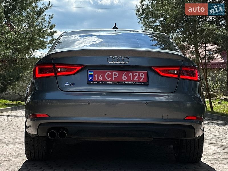 Седан Audi A3 2016 в Львові