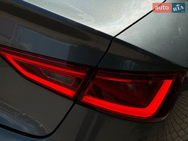 Седан Audi A3 2016 в Львові