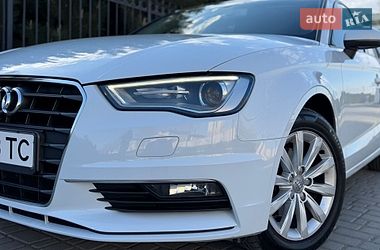Седан Audi A3 2015 в Одессе