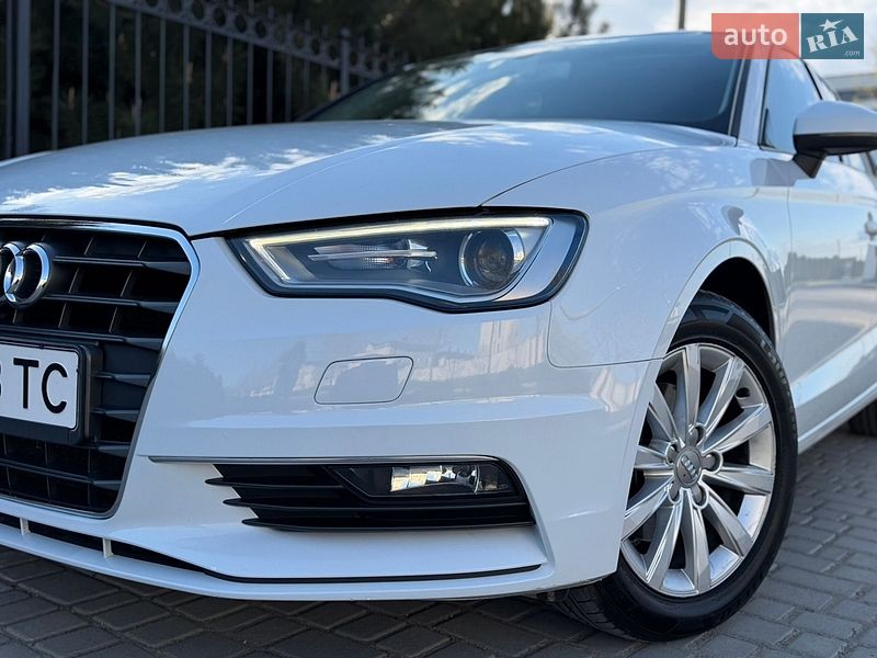 Седан Audi A3 2015 в Одессе