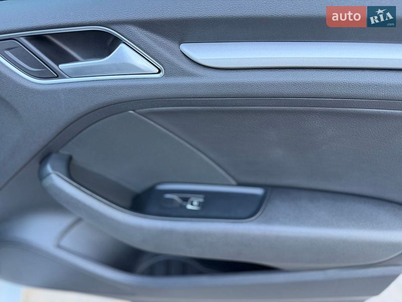 Седан Audi A3 2015 в Одессе