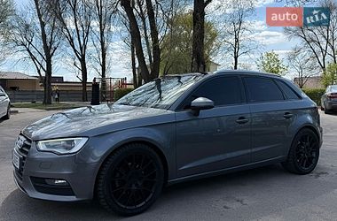 Хэтчбек Audi A3 2016 в Киеве