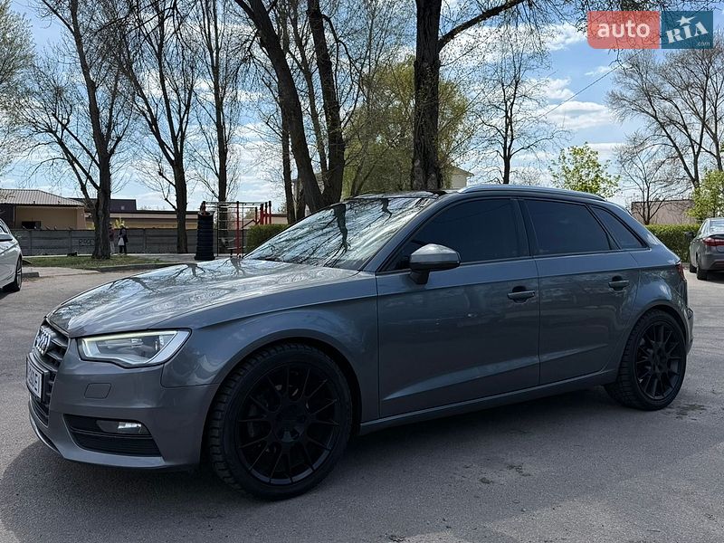Хэтчбек Audi A3 2016 в Киеве
