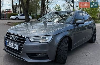 Хэтчбек Audi A3 2016 в Киеве