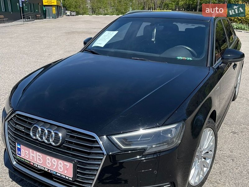 Хэтчбек Audi A3 2017 в Запорожье