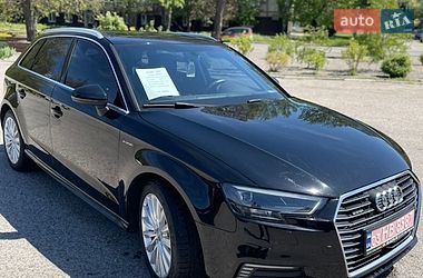 Хэтчбек Audi A3 2017 в Запорожье