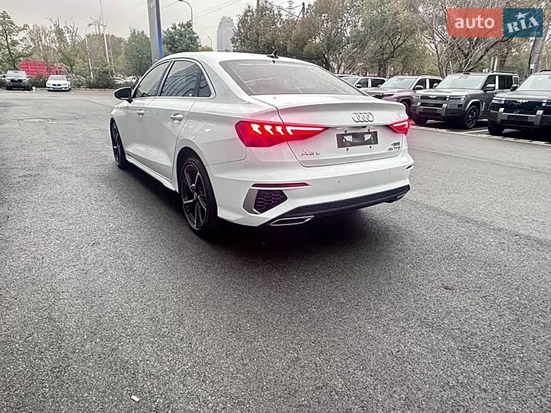 Седан Audi A3 2022 в Киеве