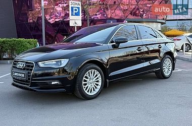 Седан Audi A3 2016 в Киеве