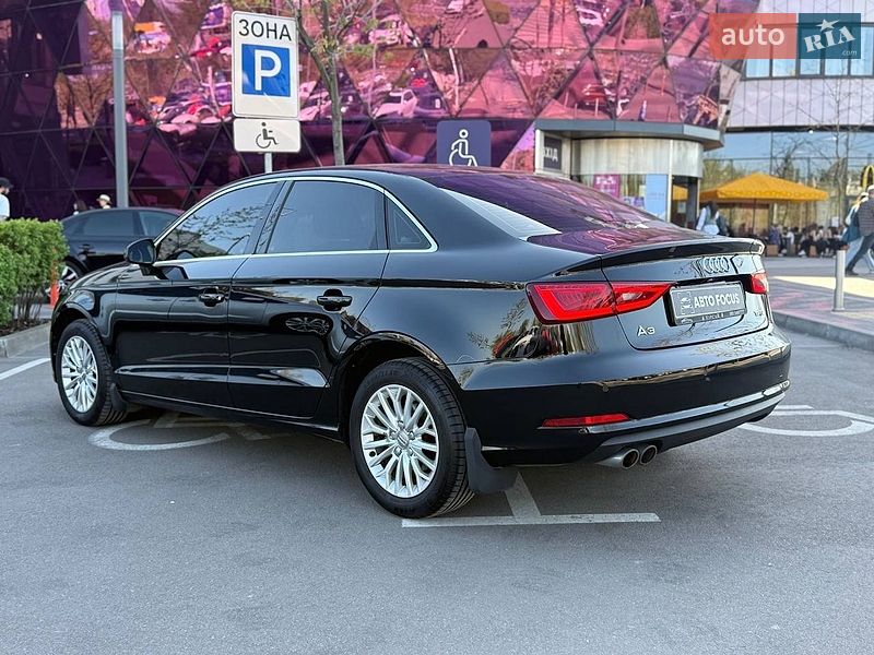 Седан Audi A3 2016 в Киеве