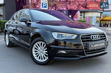 Седан Audi A3 2016 в Киеве