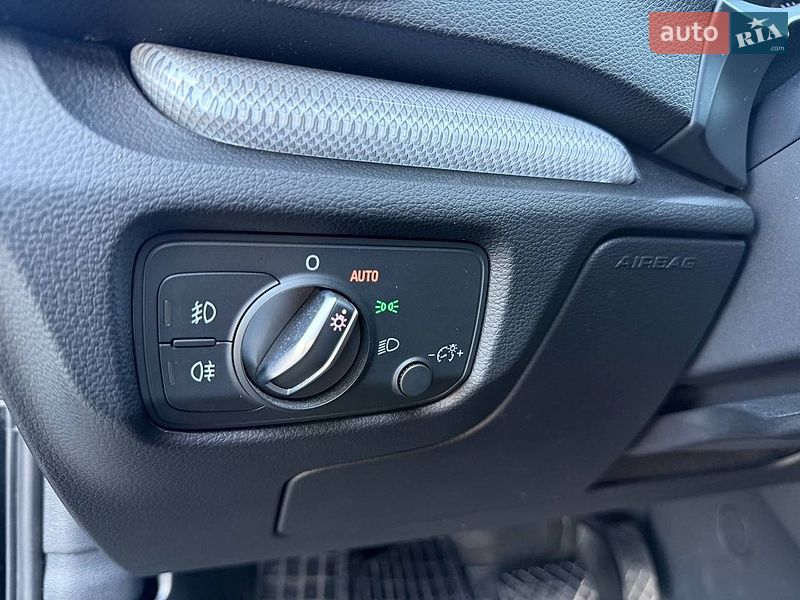 Седан Audi A3 2016 в Киеве