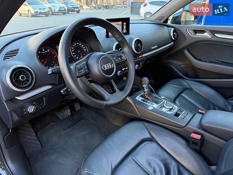 Седан Audi A3 2016 в Коломиї
