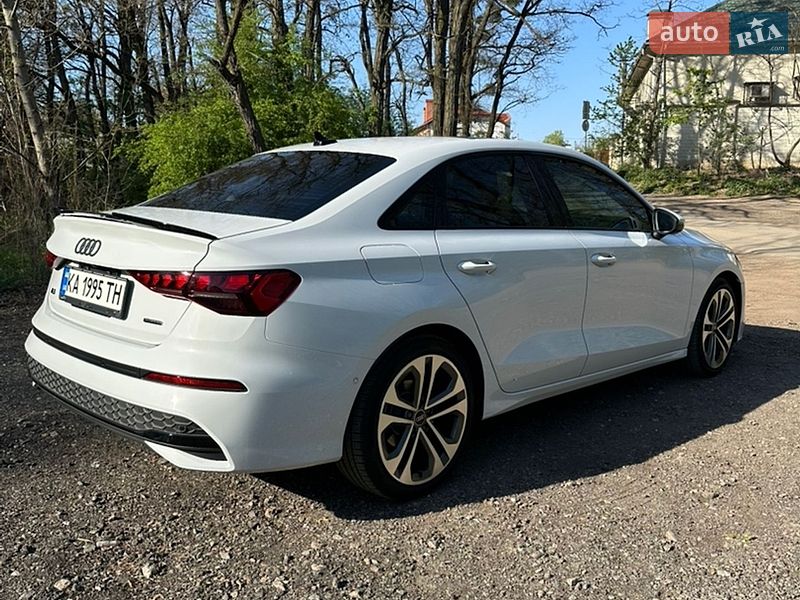 Седан Audi A3 2024 в Киеве