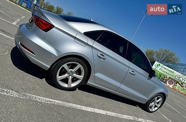 Седан Audi A3 2015 в Дніпрі