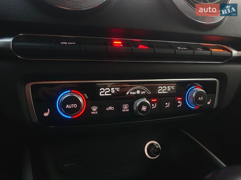 Седан Audi A3 2018 в Виннице