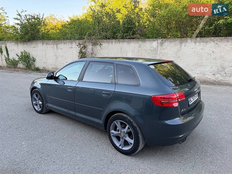 Хэтчбек Audi A3 2009 в Виноградове