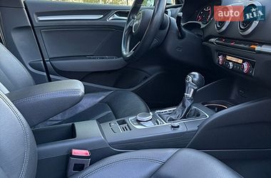 Седан Audi A3 2017 в Запоріжжі