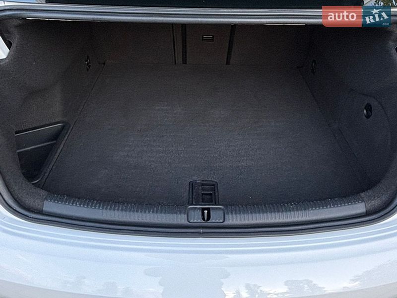 Седан Audi A3 2017 в Запоріжжі