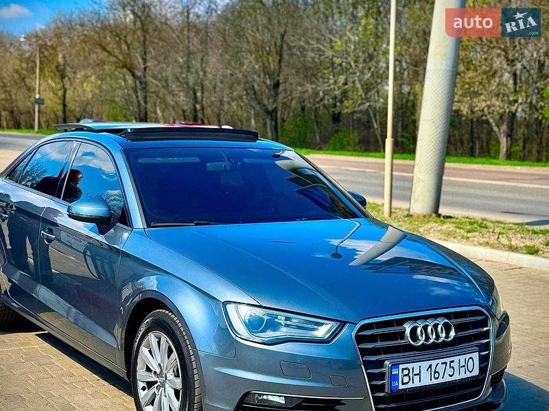 Седан Audi A3 2015 в Одессе