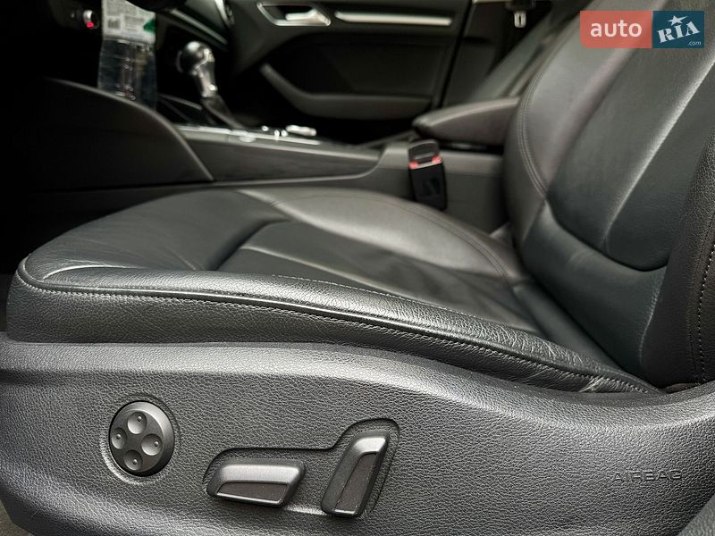 Седан Audi A3 2015 в Одессе