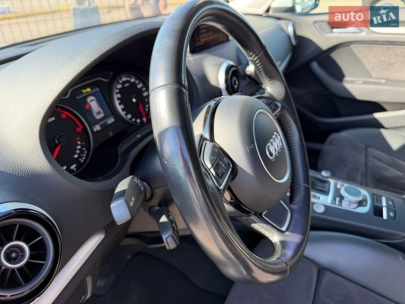Хетчбек Audi A3 2016 в Києві