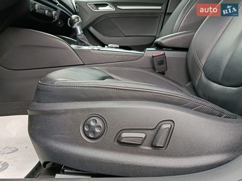 Седан Audi A3 2015 в Луцьку
