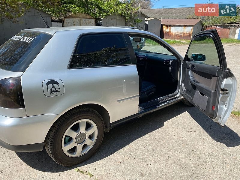 Хетчбек Audi A3 2001 в Одесі