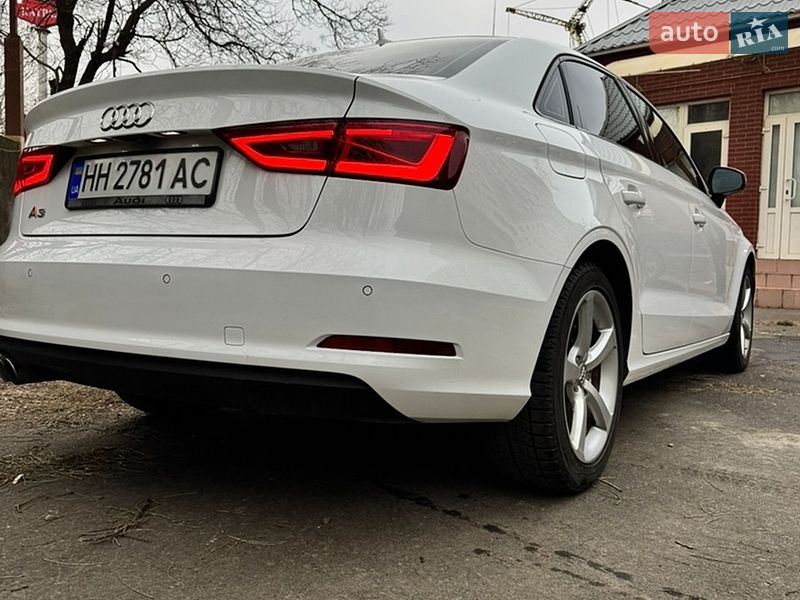 Седан Audi A3 2015 в Одессе