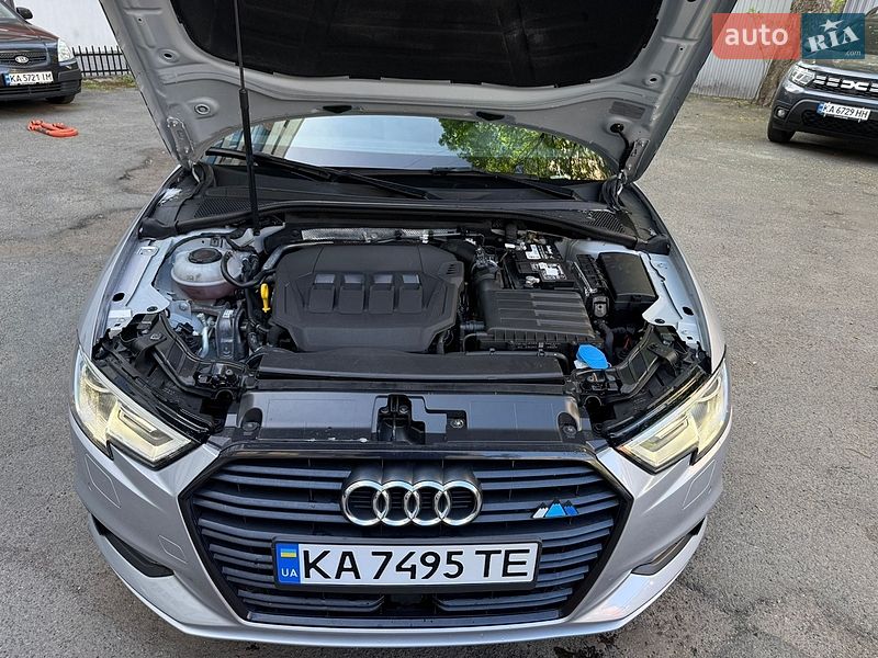 Седан Audi A3 2020 в Киеве
