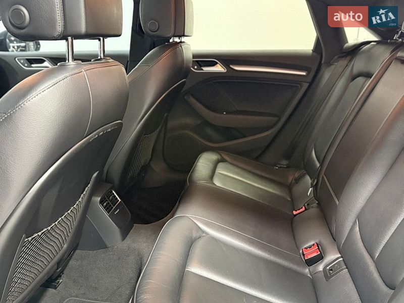 Седан Audi A3 2016 в Одессе